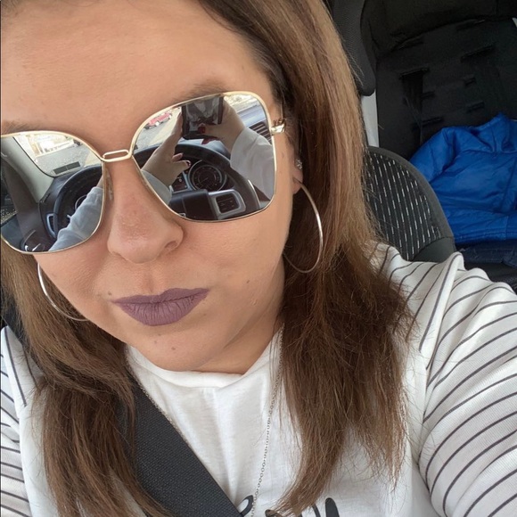 Meet the Posher Other - Meet your Posher, Lindsay